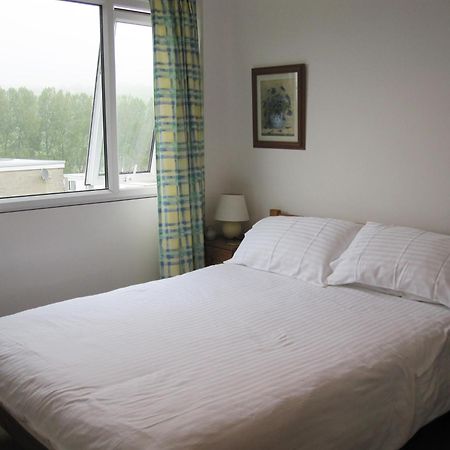 Freshwater Bay Holiday Cottages Pembroke Ruang foto