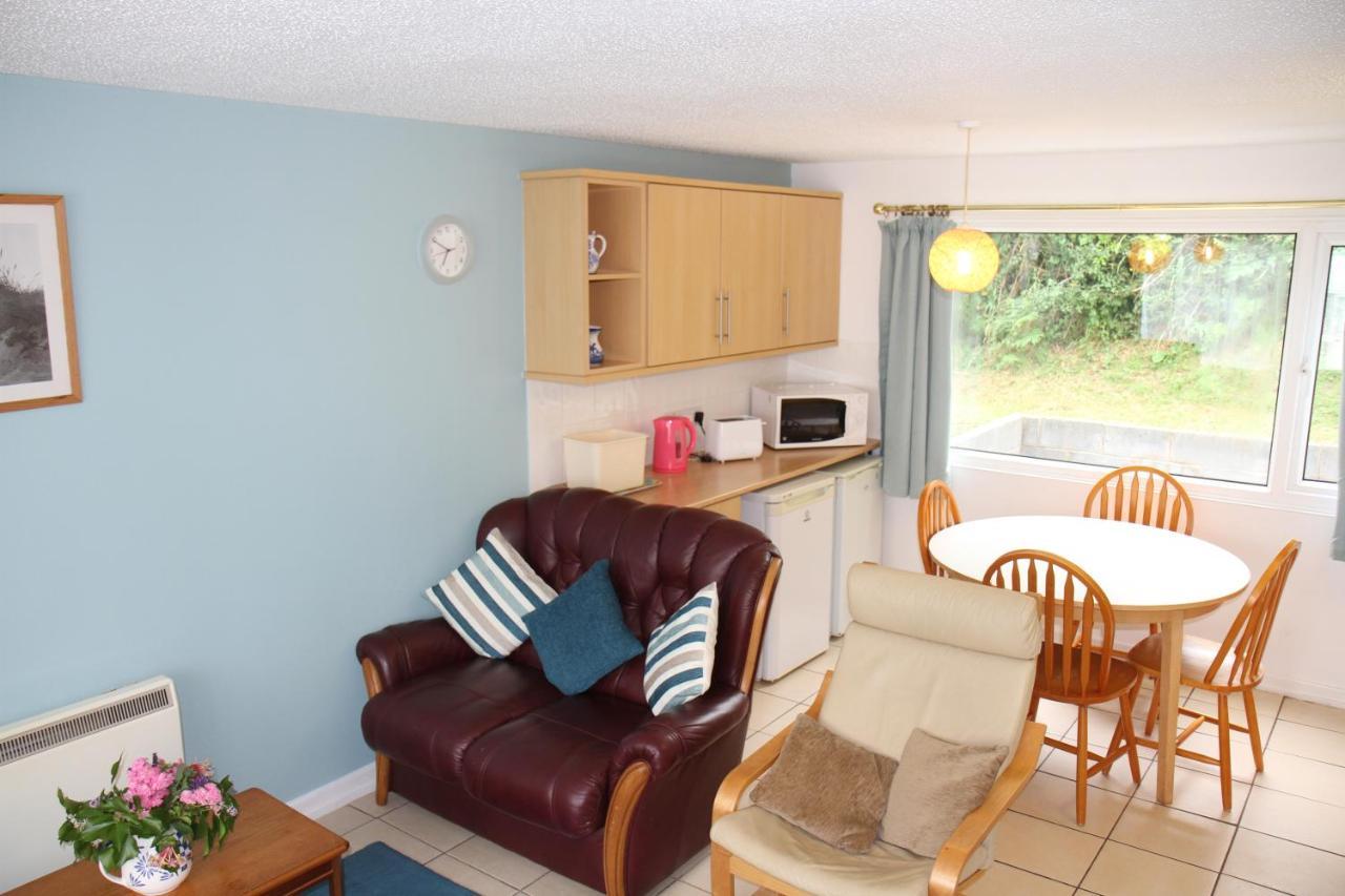 Freshwater Bay Holiday Cottages Pembroke Bagian luar foto