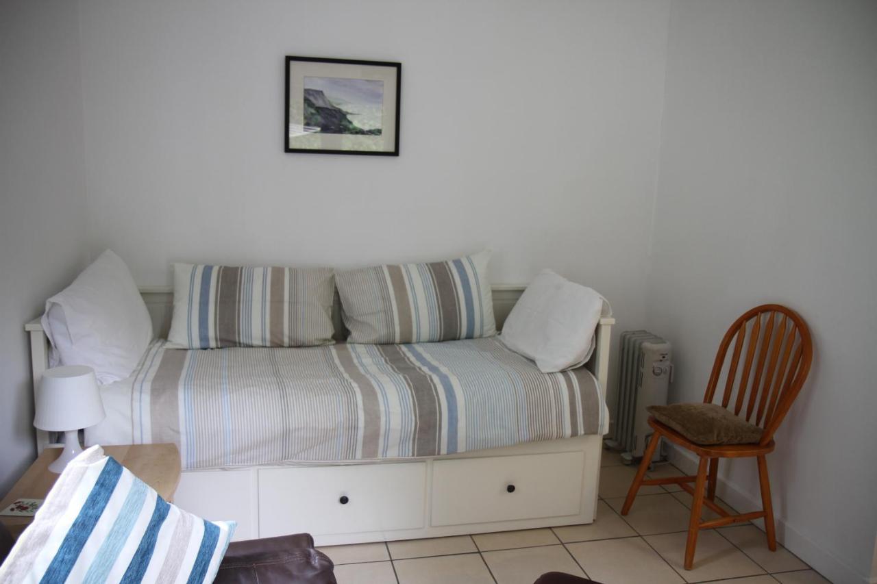Freshwater Bay Holiday Cottages Pembroke Bagian luar foto