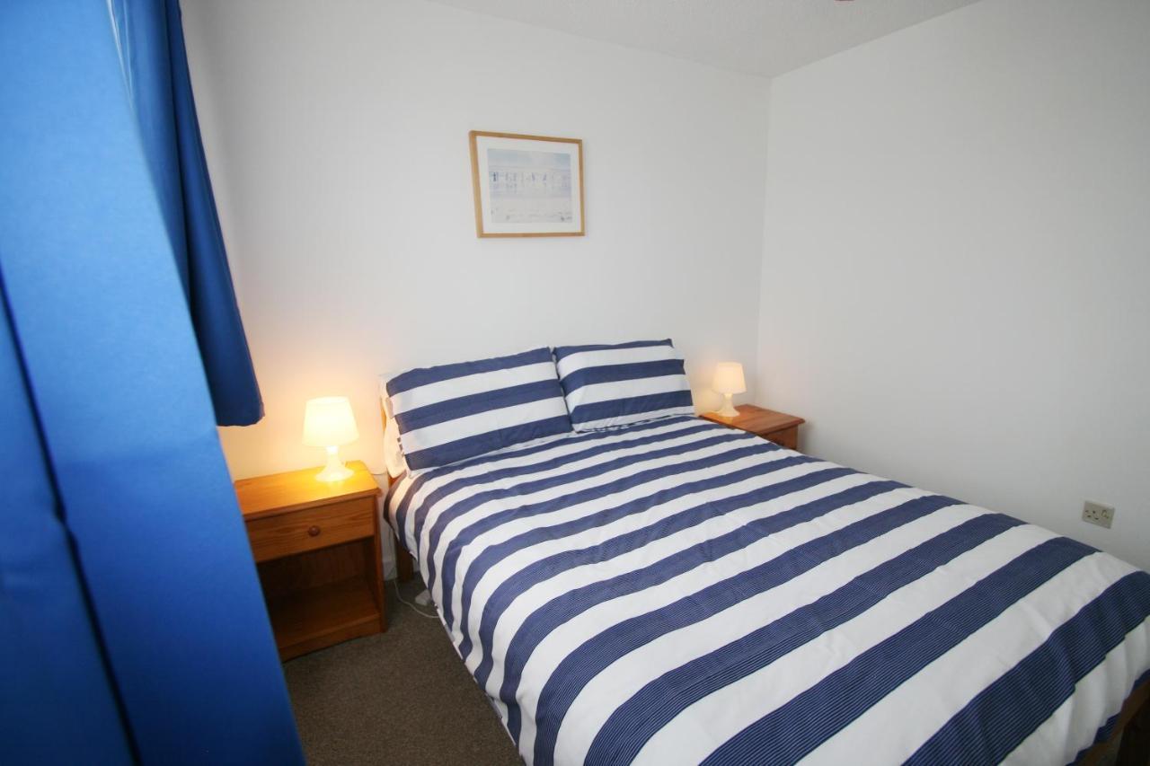 Freshwater Bay Holiday Cottages Pembroke Bagian luar foto