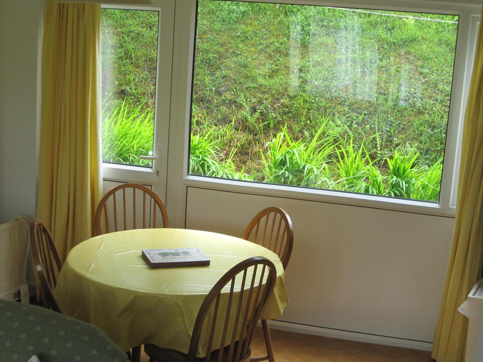 Freshwater Bay Holiday Cottages Pembroke Ruang foto