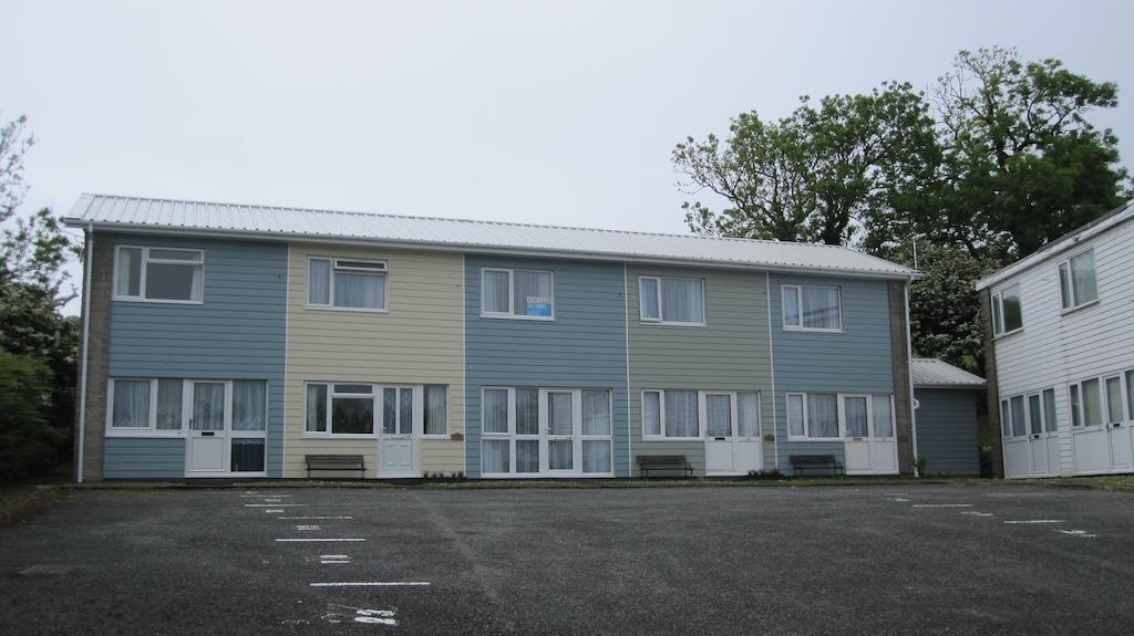 Freshwater Bay Holiday Cottages Pembroke Ruang foto