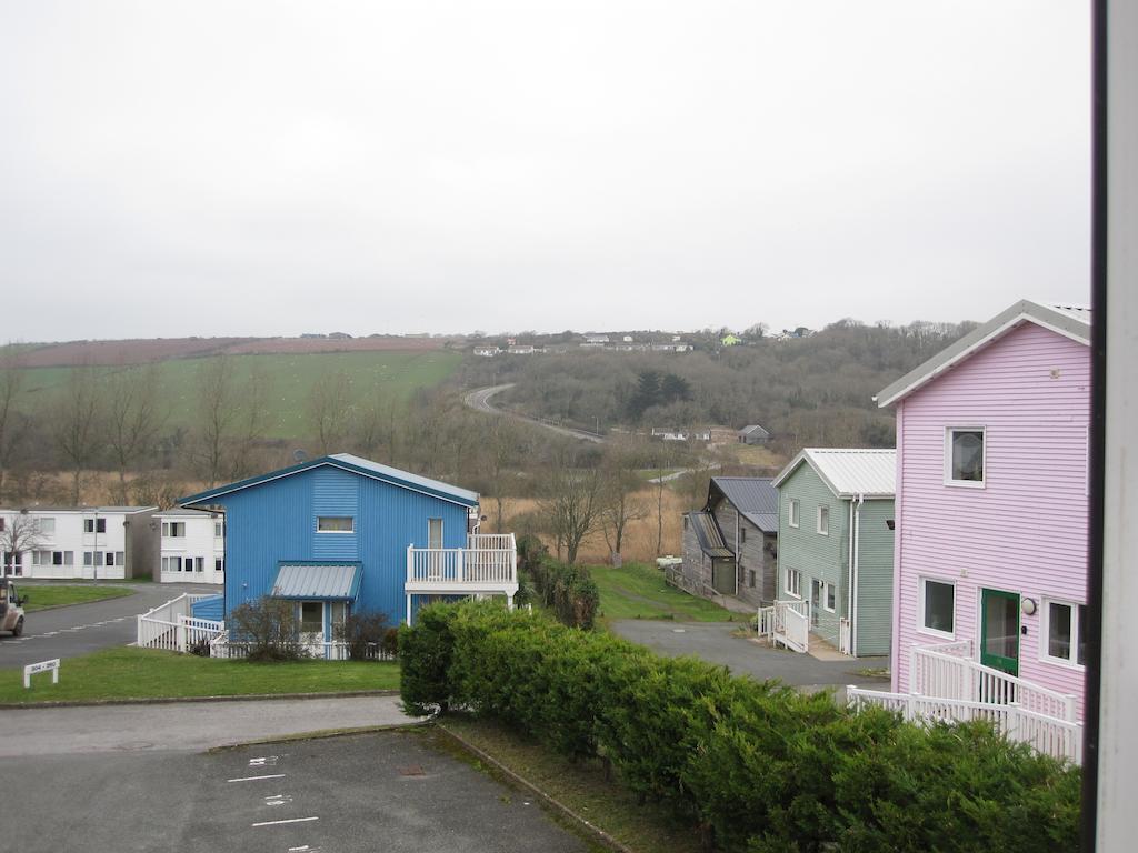 Freshwater Bay Holiday Cottages Pembroke Bagian luar foto