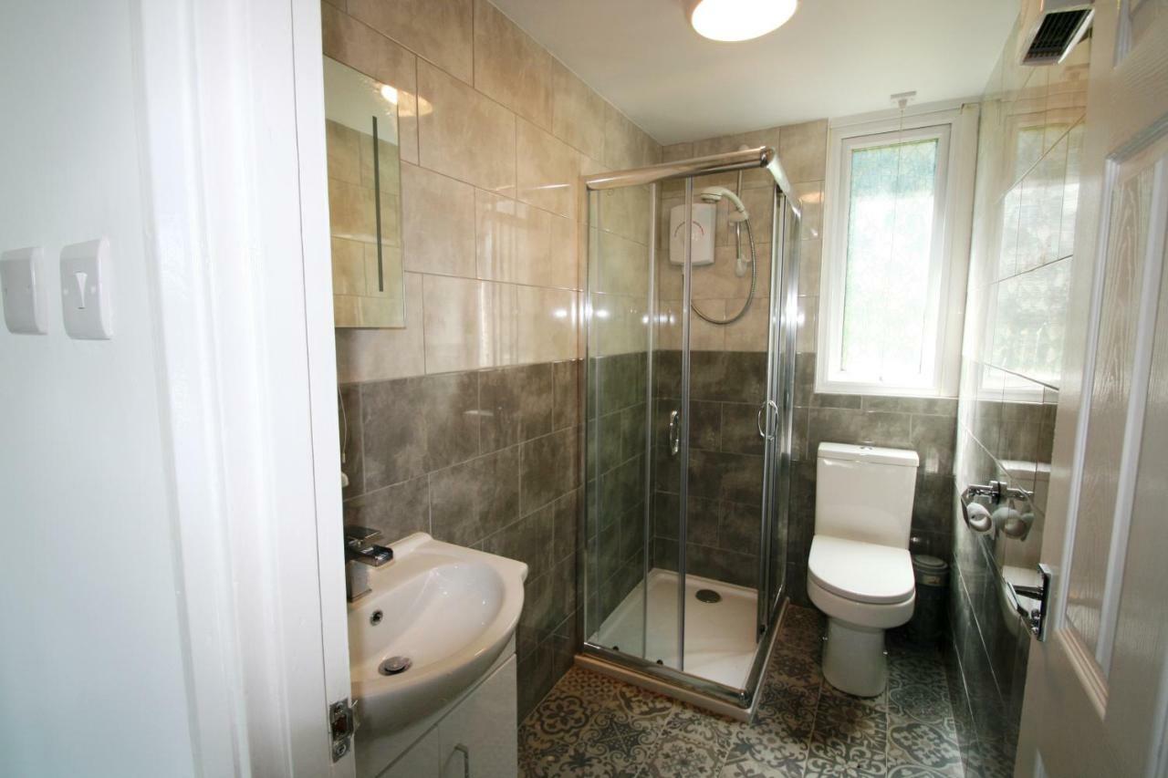 Freshwater Bay Holiday Cottages Pembroke Bagian luar foto