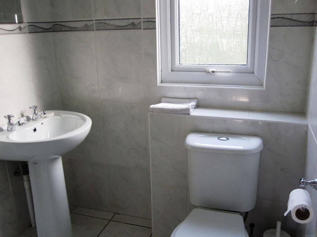 Freshwater Bay Holiday Cottages Pembroke Bagian luar foto