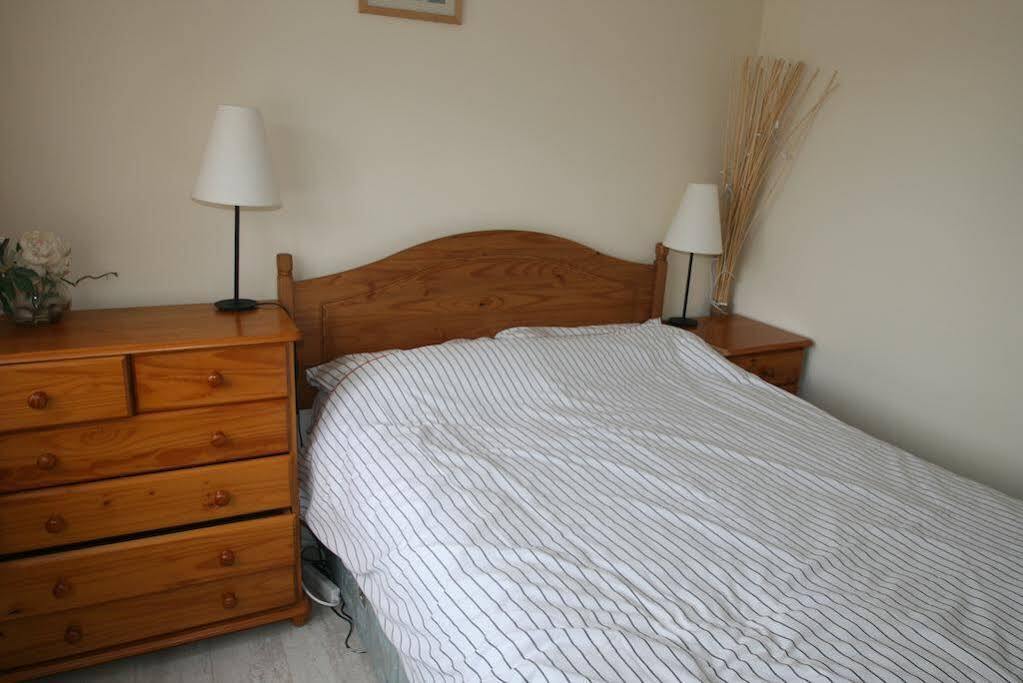Freshwater Bay Holiday Cottages Pembroke Bagian luar foto
